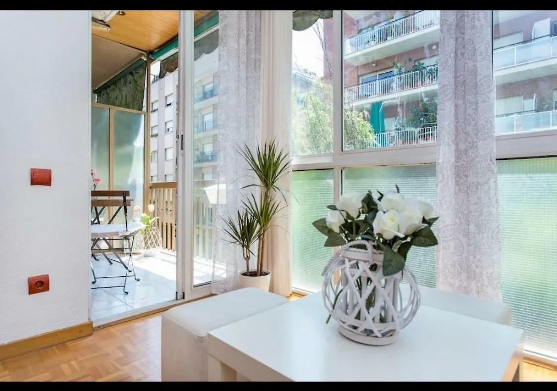 Daire Apartamento Cartella 4 Habitaciones Barselona