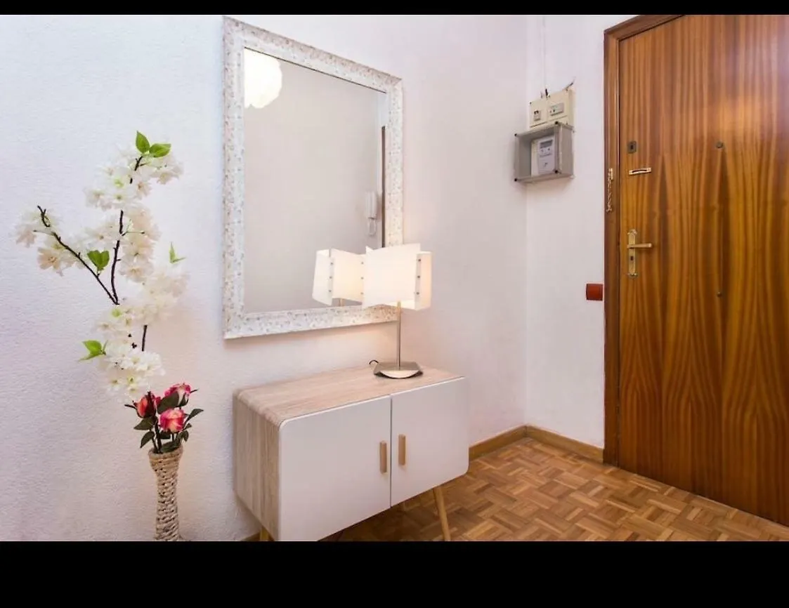 Apartamento Cartella 4 Habitaciones Barselona 0*,  İspanya